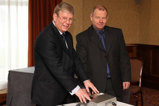 Archie Jones, NIGTA and Frank Foster, Linden Foods get the projector ready for Frank's presentation at the NIGTA AGM. Archie Jones, NIGTA and Frank Foster, Linden Foods get the projector ready for Frank's presentation at the NIGTA AGM.